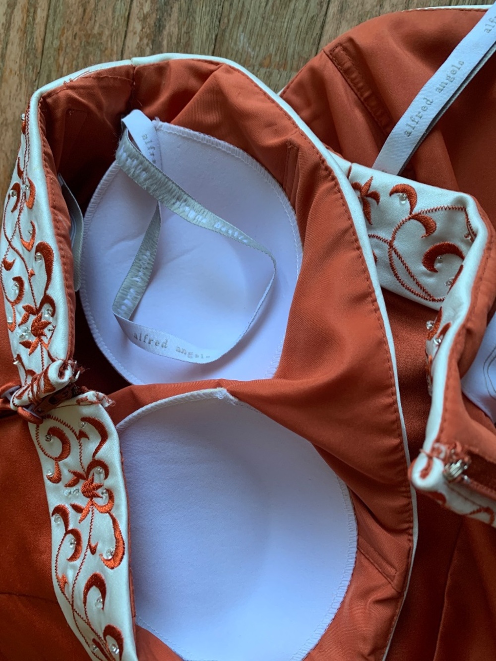 2 Formal Dresses - Picture 8 of 9